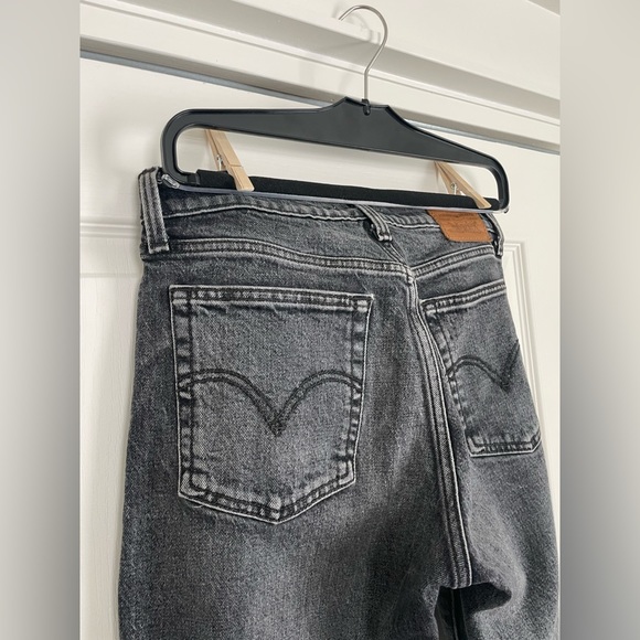 Levi’s Wedgie High-Rise Ankle Crop Icon - 27 - Picture 10 of 10